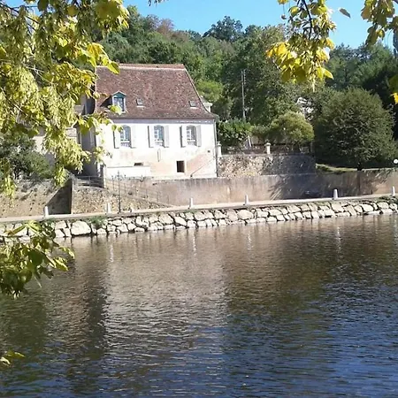 Vezere Vue - Town Centre - Unspoilt River Views Holiday home *